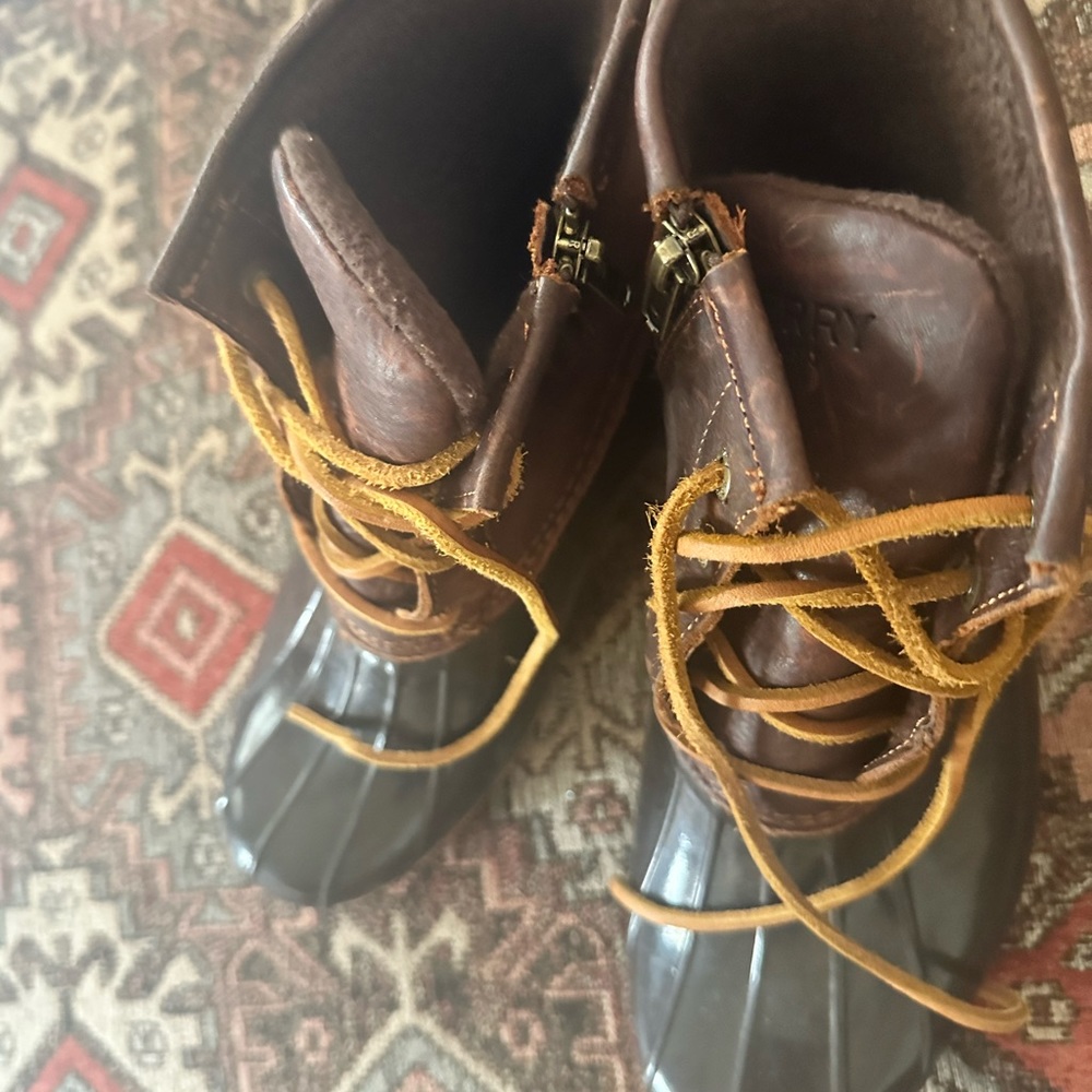 Skerry Rain boots worn 3 times. - Picture 3 of 4
